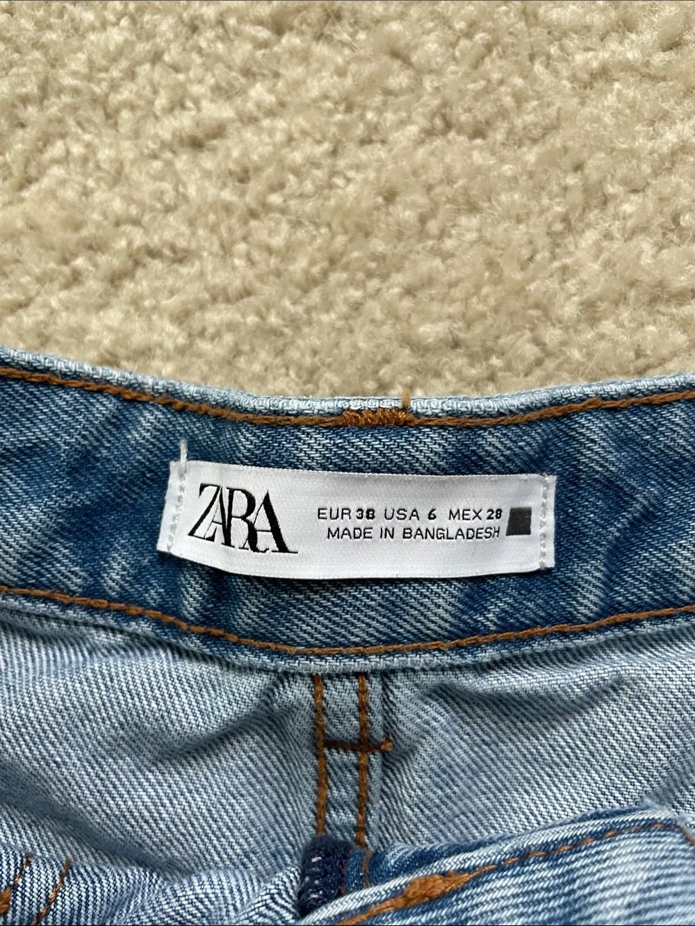 Zara 90s Style Raw Hem Denim Shorts